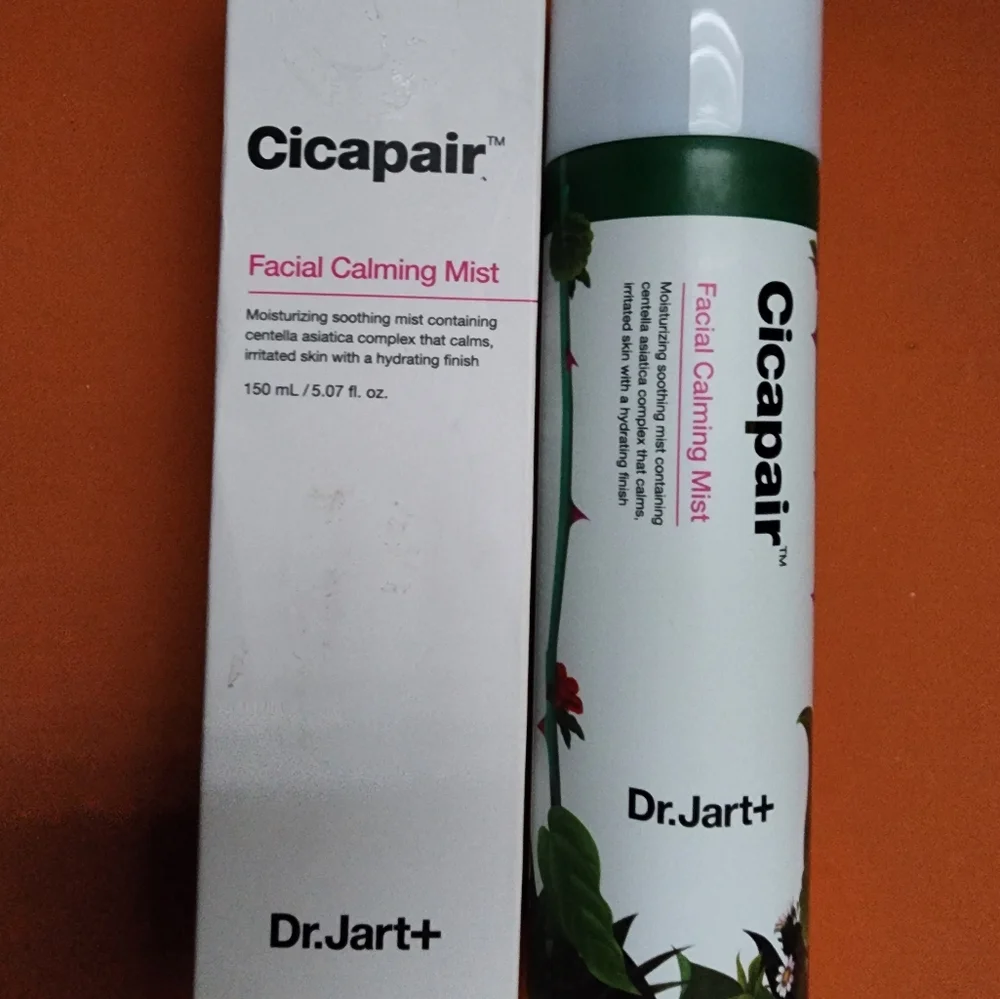 Dr. Jart Cicapair facial calming mist - Picture 2 of 5